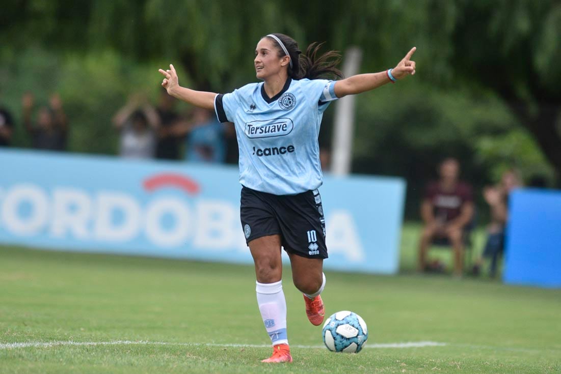 Belgrano femenino arranca la Primera B y golea a Lima de Zárate en el predio de Villa Esquiú (Ramiro Pereyra  /La Voz) 