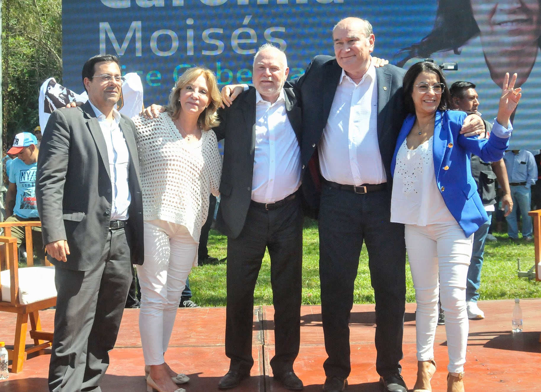 Facundo Figueroa Caballero, Liliana Fellner, Guillermo Jenefes, Rubén Rivarola y Carolina Moisés, en el acto de presentación de las propuestas del Frente Justicialista de Jujuy.