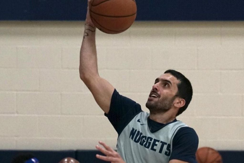 Facundo Campazzo regresó de sus vacaciones y entrenó en Denver antes de sumarse a la concentración de la selección. (@Nuggets)