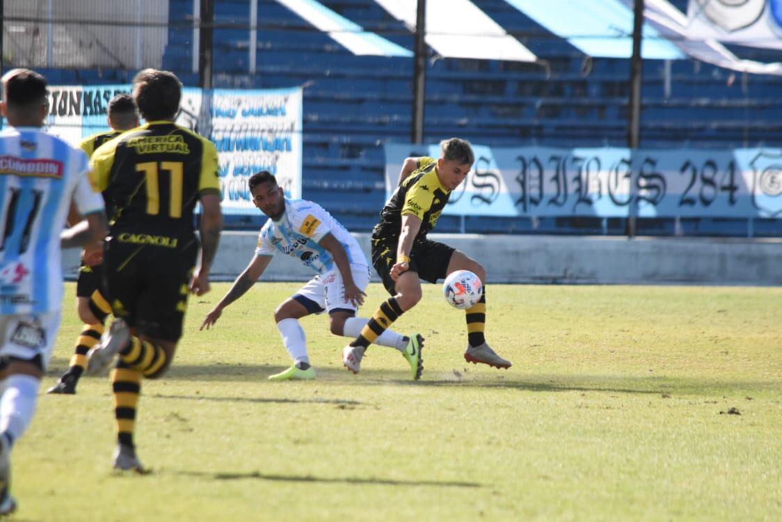 El equipo de Tandil volvió a perder y está cada vez más cerca del último puesto de la tabla.