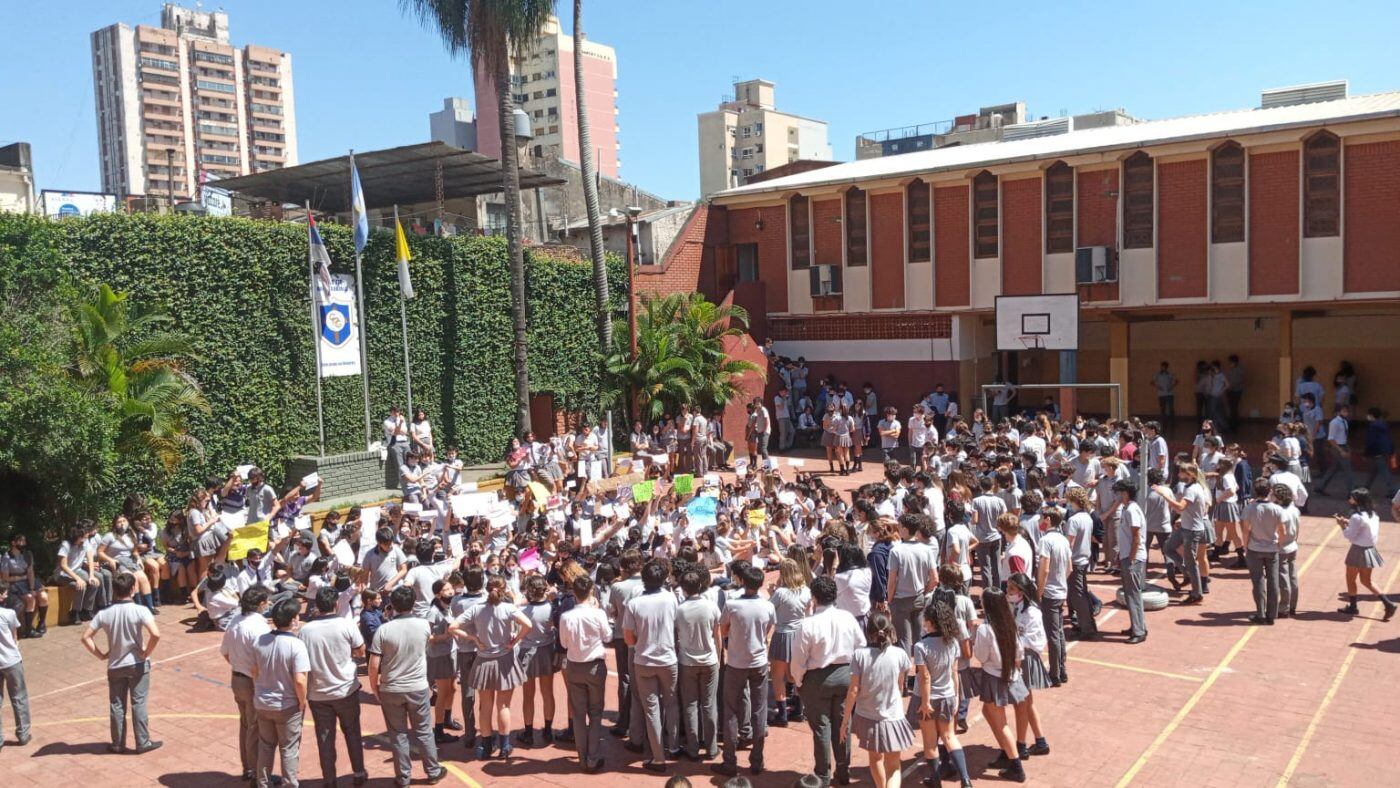 Alumnas de un colegio religiosos de Posadas denunciaron acoso sexual por parte de sus compañeros de curso.