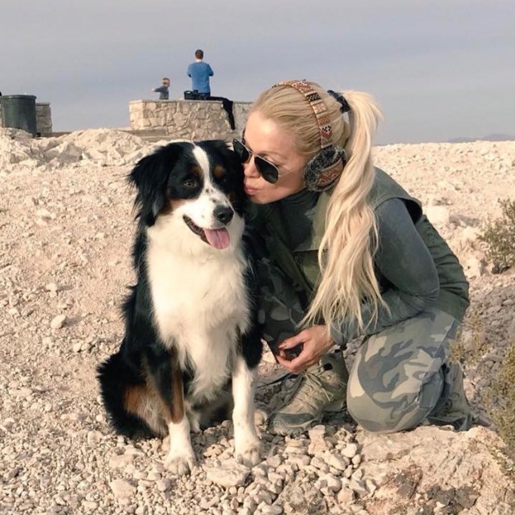 El perro es uno de los protagonistas de la mayoría de las fotos de Fleyser. 