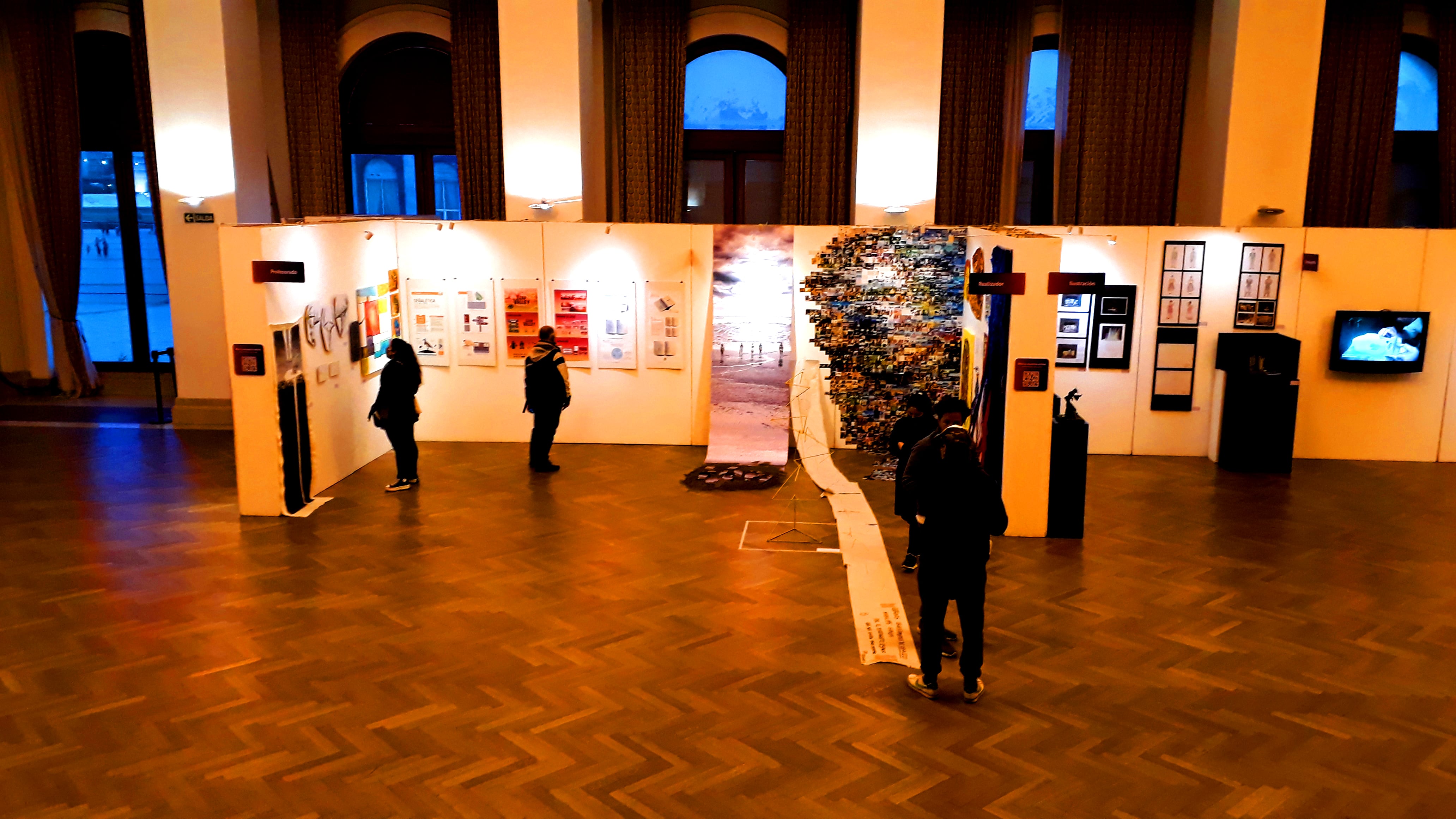 Hasta el domingo 31, en el Teatro Auditorium se exponen trabajos realizado por estudiantes de la Escuela de Artes Visuales, Martín Malharro.