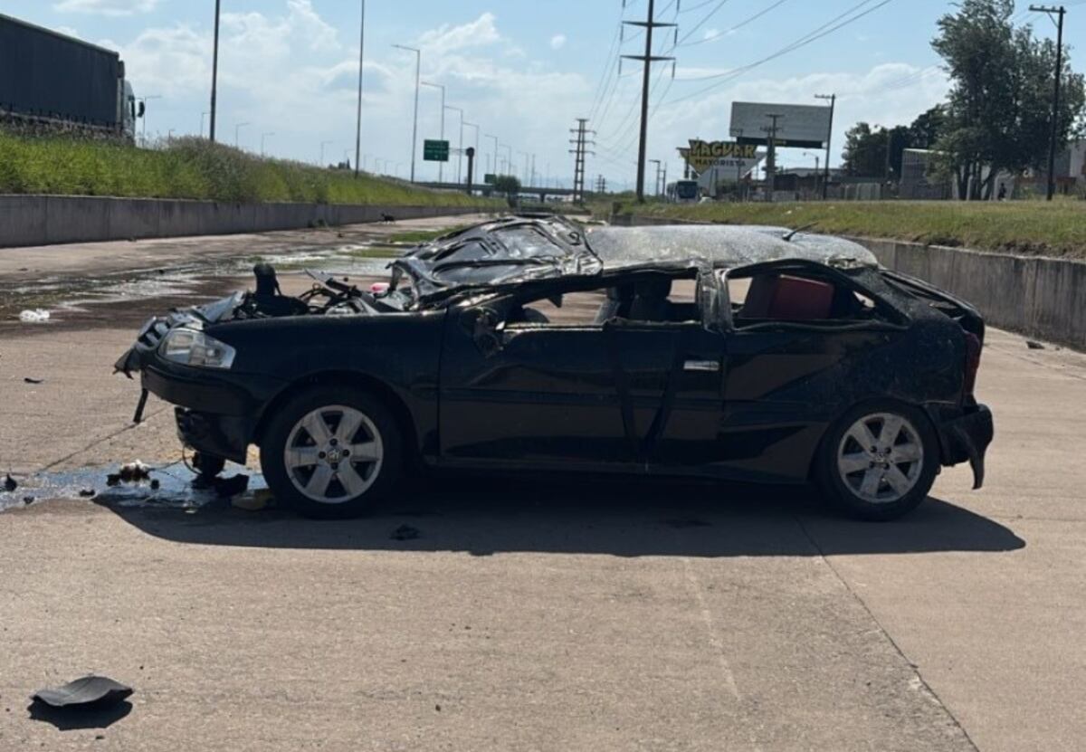 Desastre en Córdoba: un niño de 7 años se fracturó luego de que un auto cayera en un canal