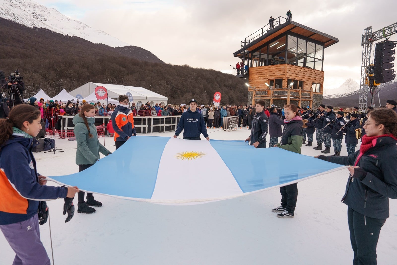 Tierra del Fuego festejó el inicio de la temporada con la Fiesta Nacional del Invierno