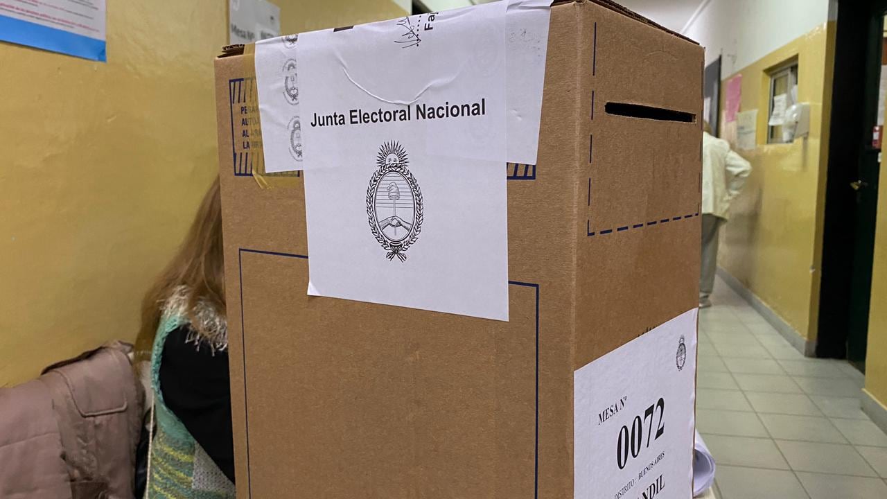 Así votaron los candidatos en Tandil.