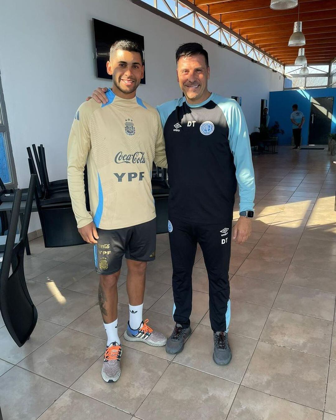 Cuti Romero en el predio de Belgrano.