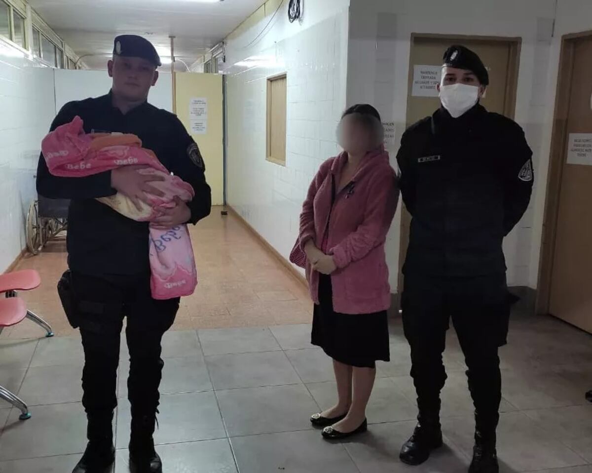 Policías de Bernardo de Irigoyen lograron reanimar a una beba de tan solo un mes de vida