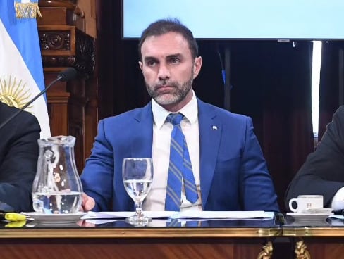 El senador por Jujuy Ezequiel Atauche (LLA) destacó el avance hacia la implementación de Boleta Única de Papel.