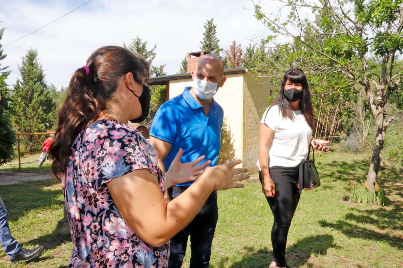 El Intendente Daniel Gómez Gesteira, visitó el hogar de día  Villa Alegre.