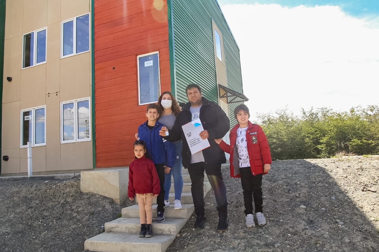 Varias familias lograron acceder a la vivienda, luego de las gestiones permanentes entre el Municipio, Provincia y Nación.