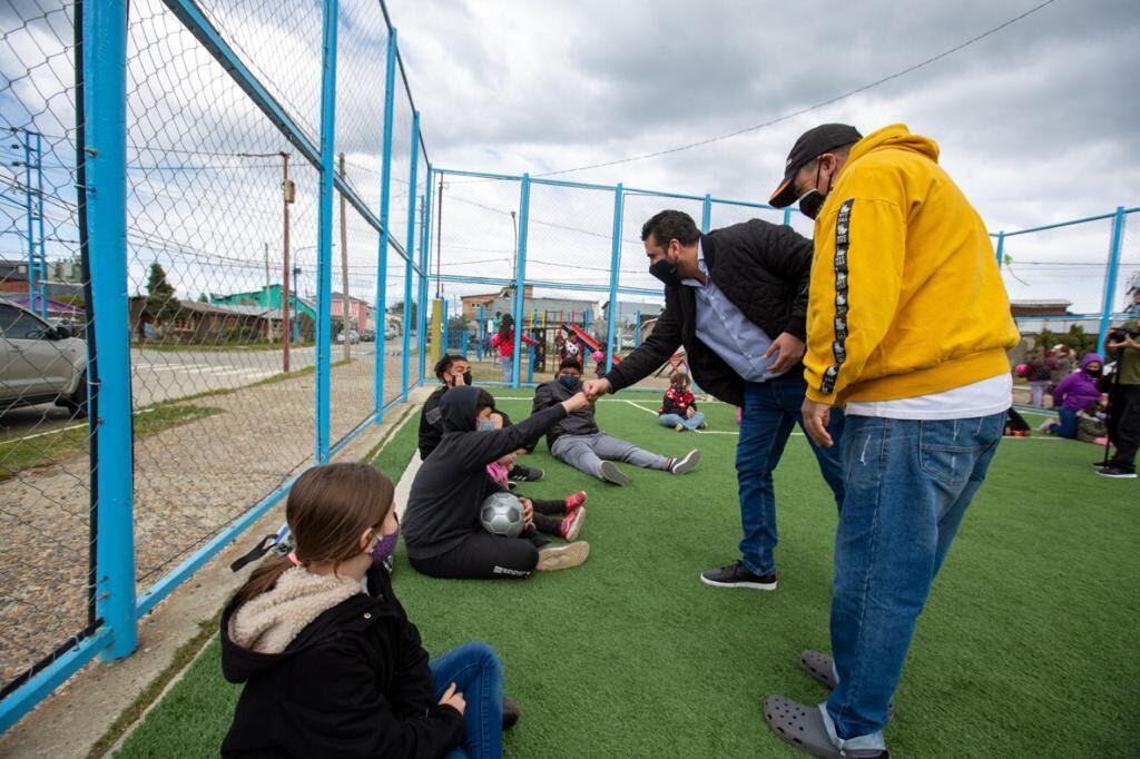 El Intendente Walter Vuoto inauguró el playón deportivo del B° Libertador