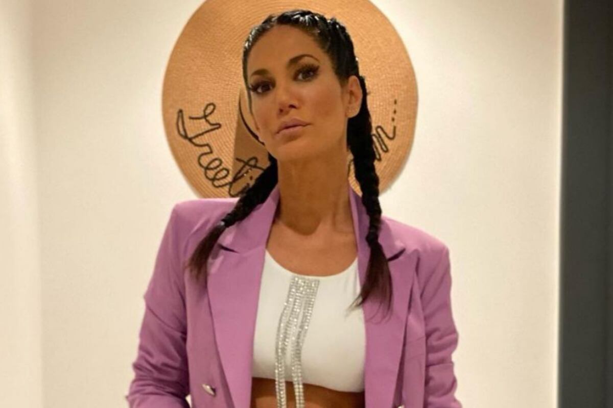 Silvina Escudero sorprendió a sus seguidores de espaldas en top y colaless