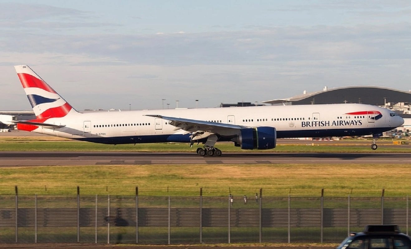 El último vuelo arribado a Ezeiza procedente de Reino Unido es de la empresa British Airways