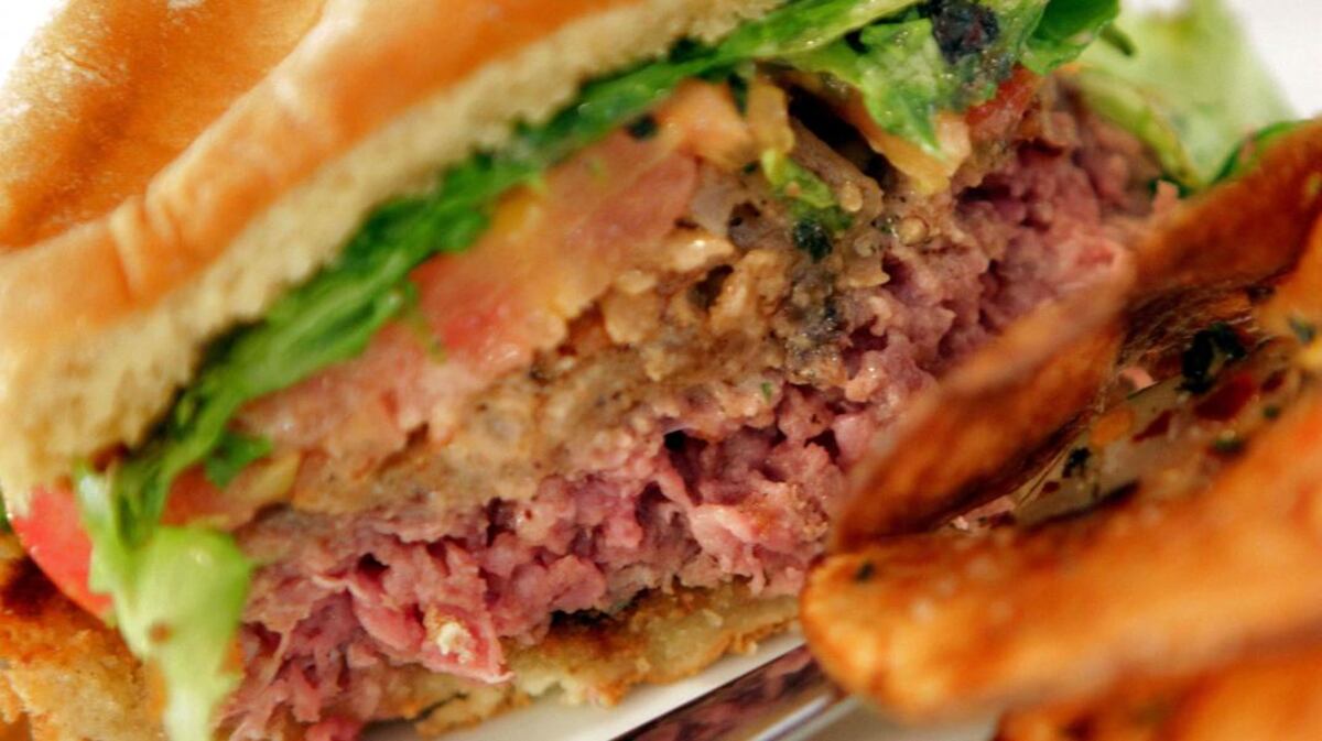 Síndrome Urémico Hemolítico: hasta qué edad los niños no deben comer carne picada