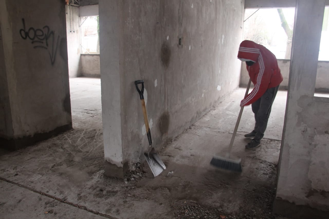 Sánchez recorrió la obra de la escuela del Barrio Villa de las Américas