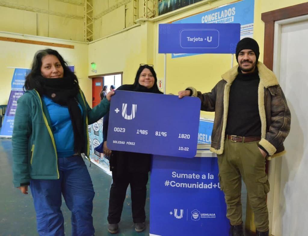 Feria de economía social en el "Esther Fadul".