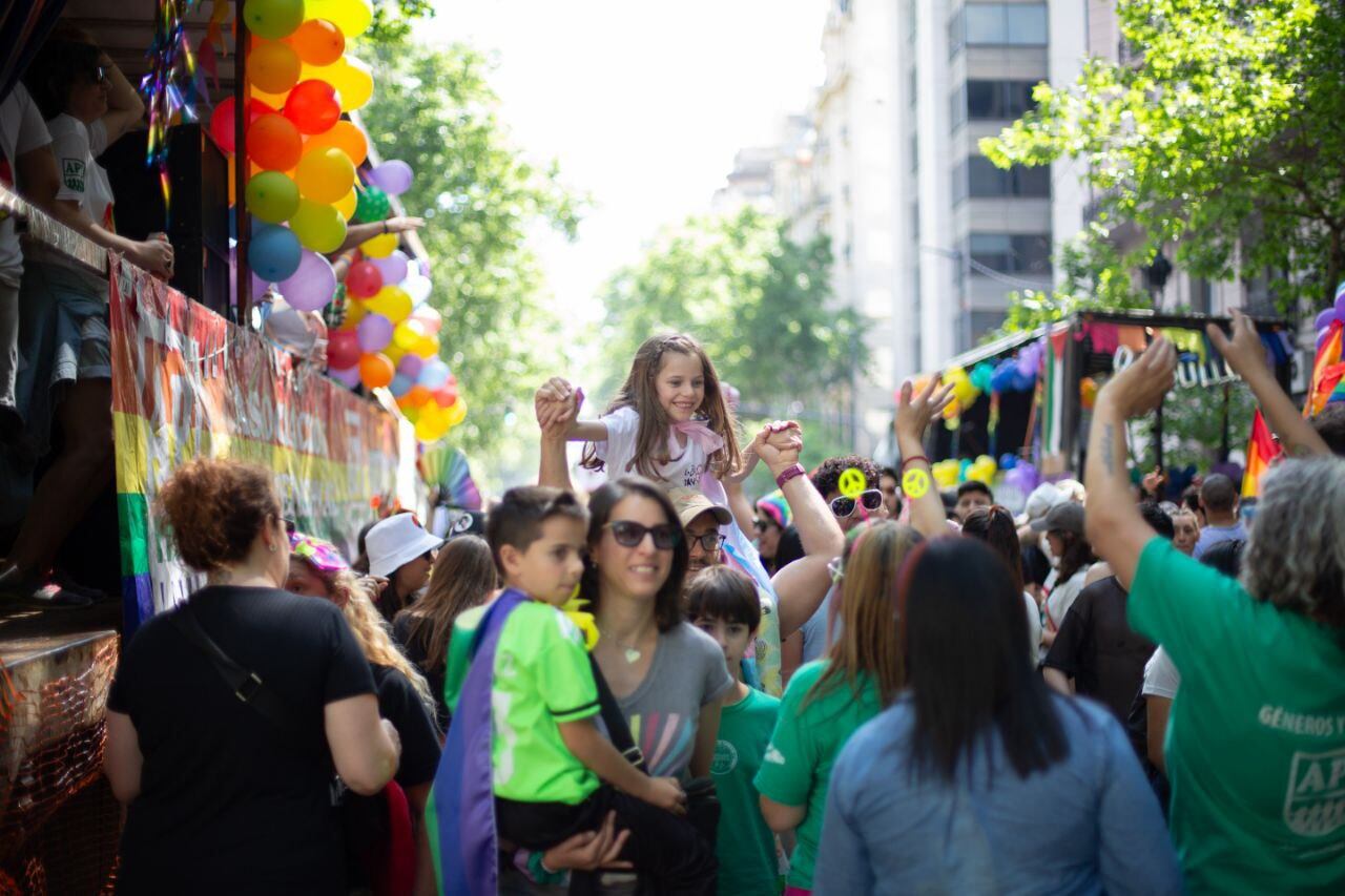 Postales de la MArcha del Orgullo de este sábado 4. Foto: Gentileza Medio Emergentes