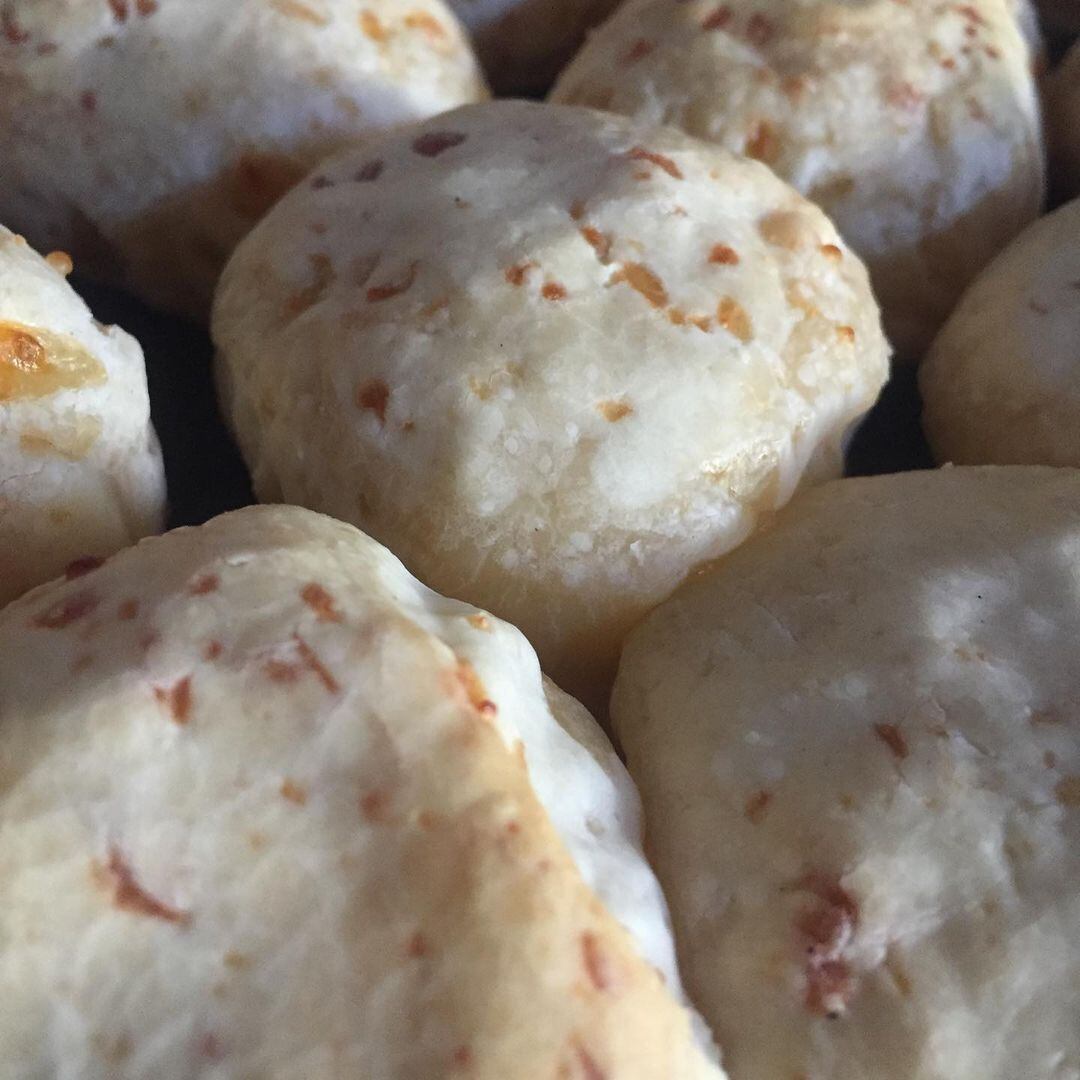 Los chipa de La Cabaña de Chamigo recién sacados del horno.