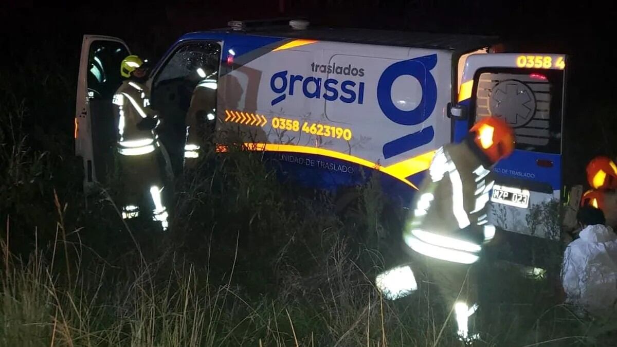 Sur de Córdoba: ambulancia chocó con un caballo suelto en Ruta E-86