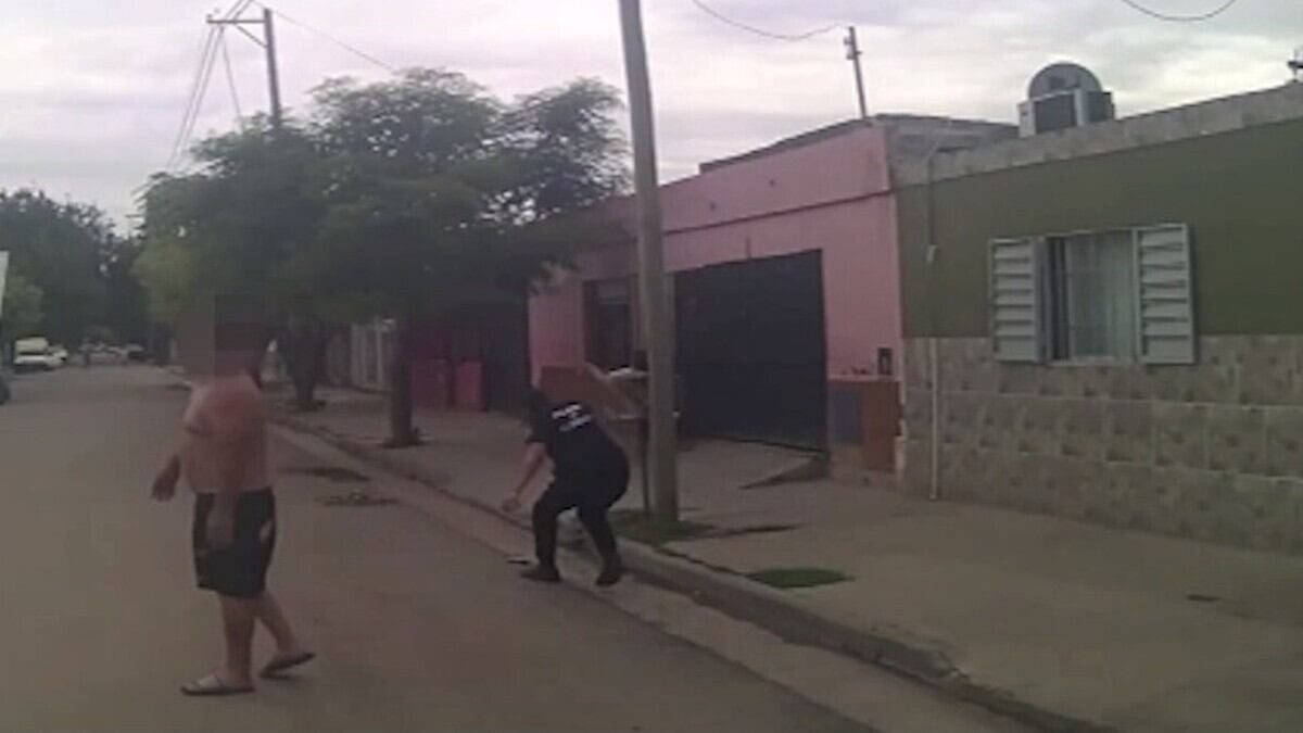 Video: realizaba disparos al aire en una calle de Córdoba y quedó detenido
