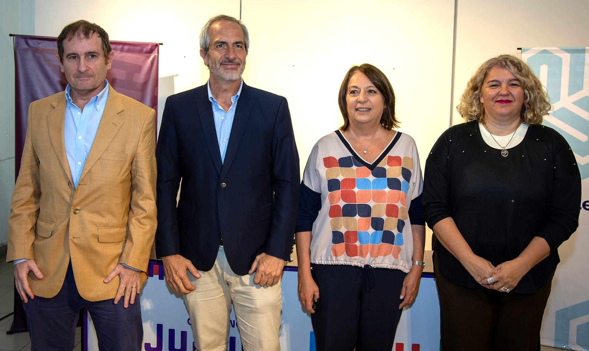 Ignacio Duelo, José Rodríguez Bárcena, Leonor Calvó y Gisela Arias, en la presentación de la 11ª edición del Premio Ledesma de Artes Visuales, que nuevamente es a nivel Región NOA.