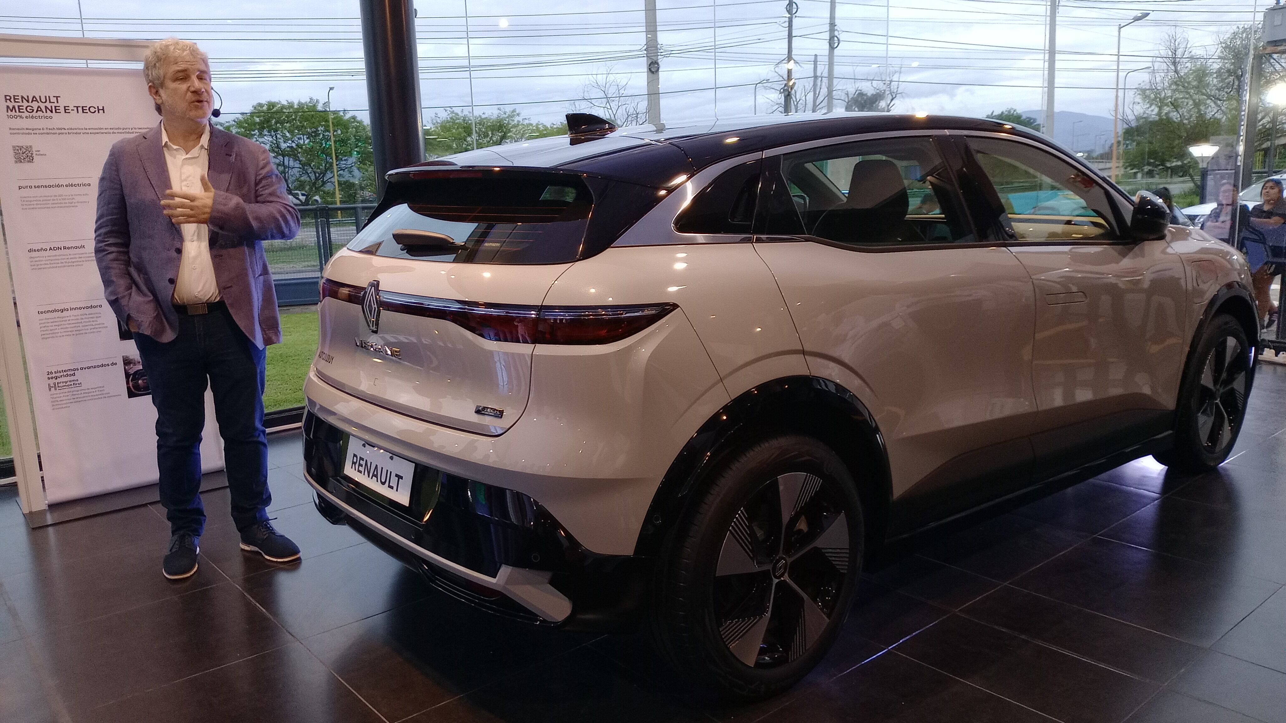 La temática de los autos eléctricos fue uno de los puntos salientes de la charla de Eduardo Smok en San Salvador de Jujuy.