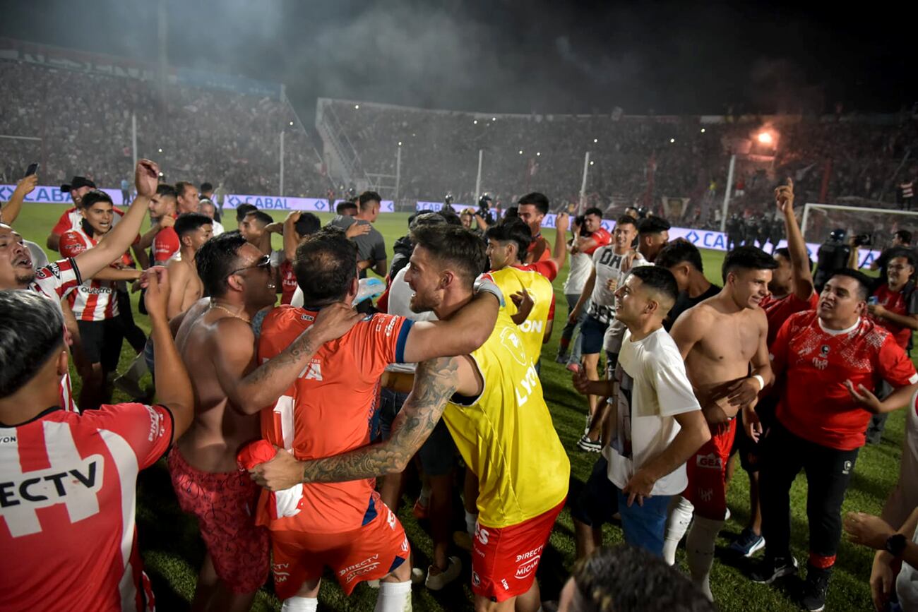 Instituto logró su objetivo y ascendió a la Liga Profesional. (Facundo Luque / La Voz)