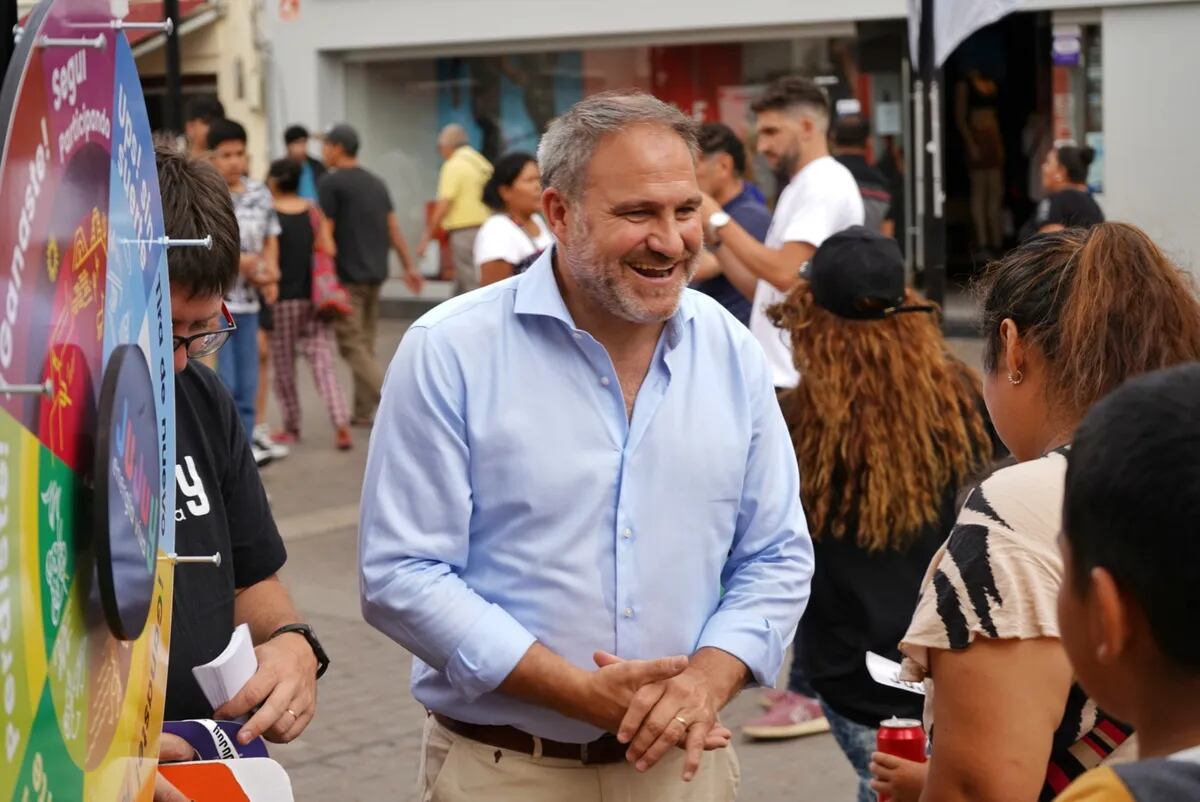 El secretario de Turismo de Jujuy, Diego Valdecantos, encabezó la jornada promocional en la ciudad de Salta.