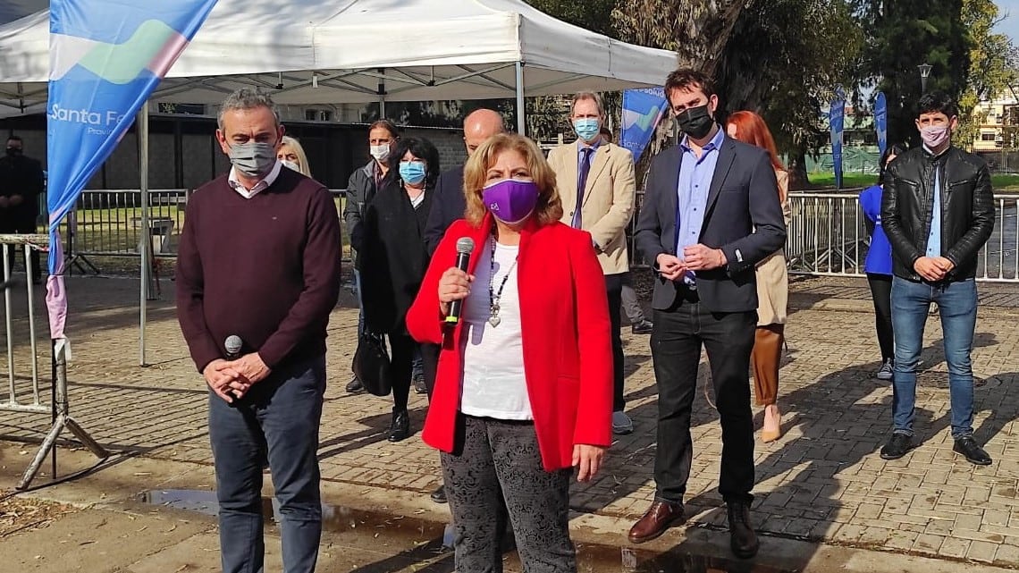 Conferencia de prensa de la ministra de Salud de Santa Fe, Sonia Martorano, y el intendente de Rosario, Pablo Javkin.