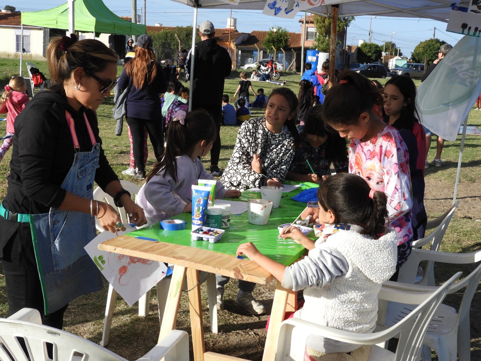 Volvió la Kermese el barrio Centenario.