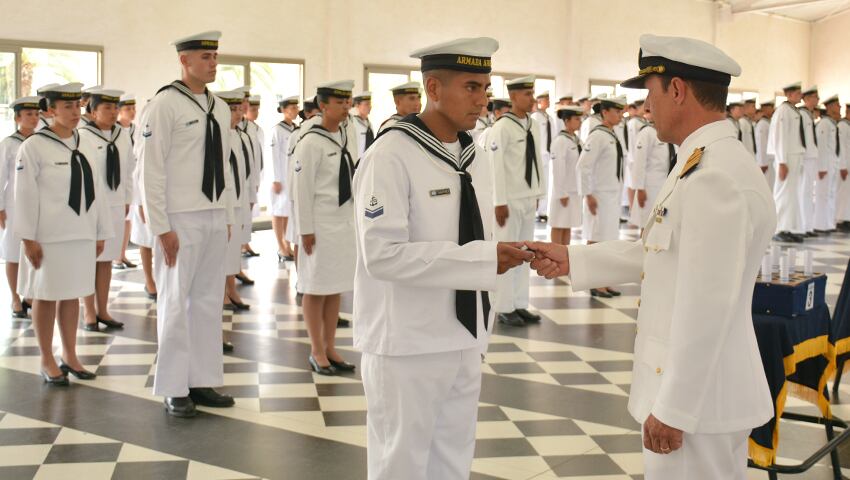 Puerto Belgrano: egresos en la Escuela de Suboficiales de la Armada