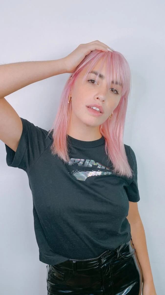 Lali Espósito se tiñó el cabello de rosa