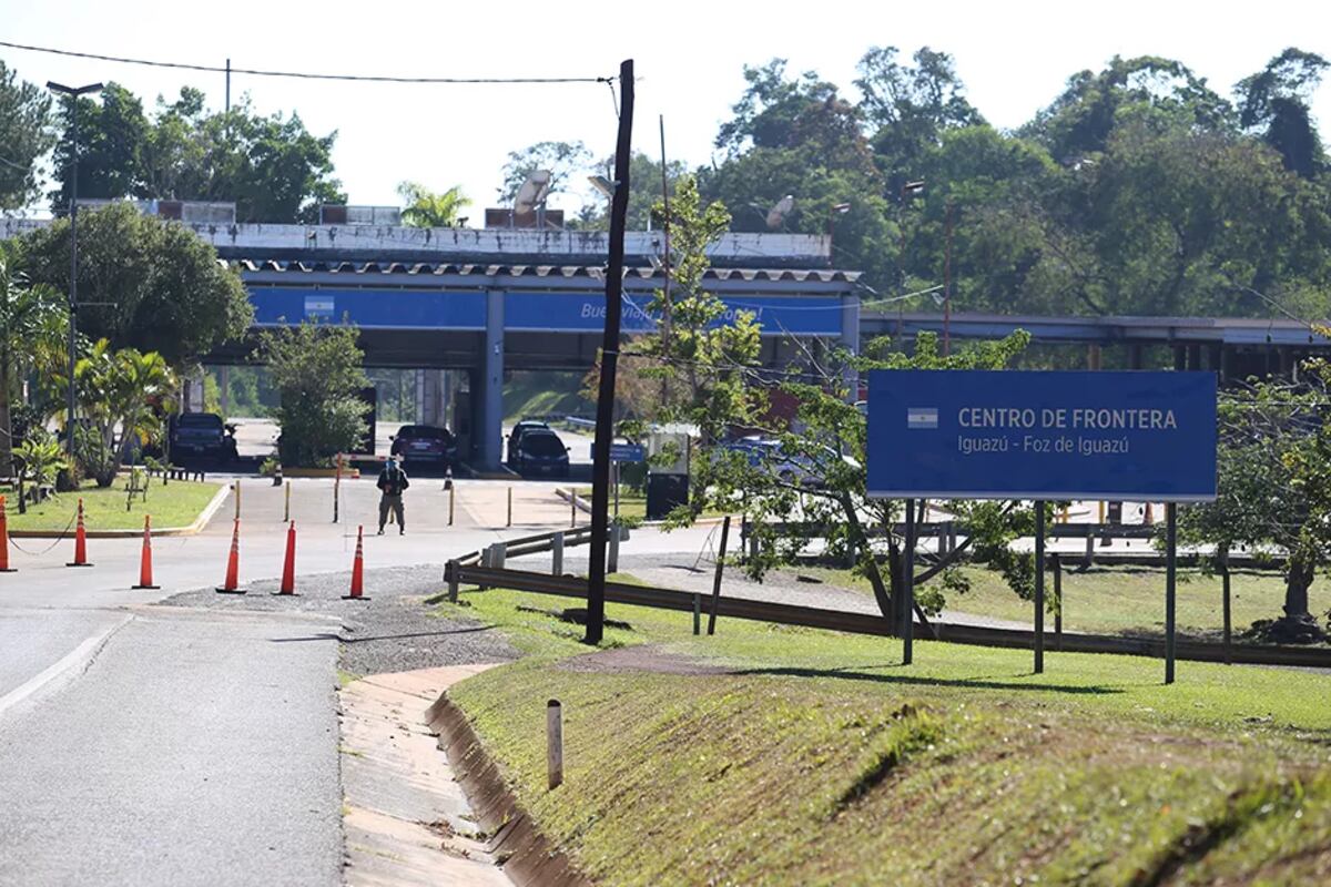 Se mantiene prohibido el ingreso de extranjeros por vía terrestre hacia Brasil