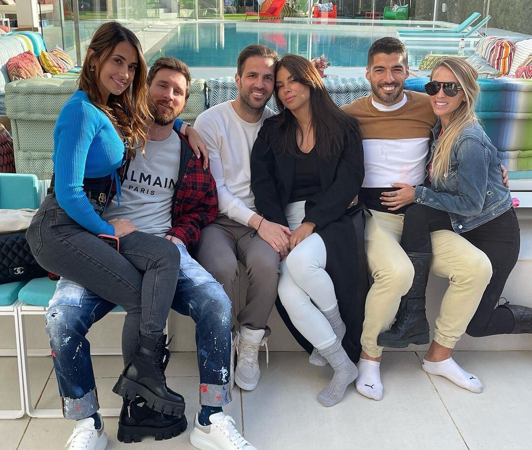 Antonela Roccuzzo y Lionel Messi en una de sus escapadas a Barcelona para estar con amigos.