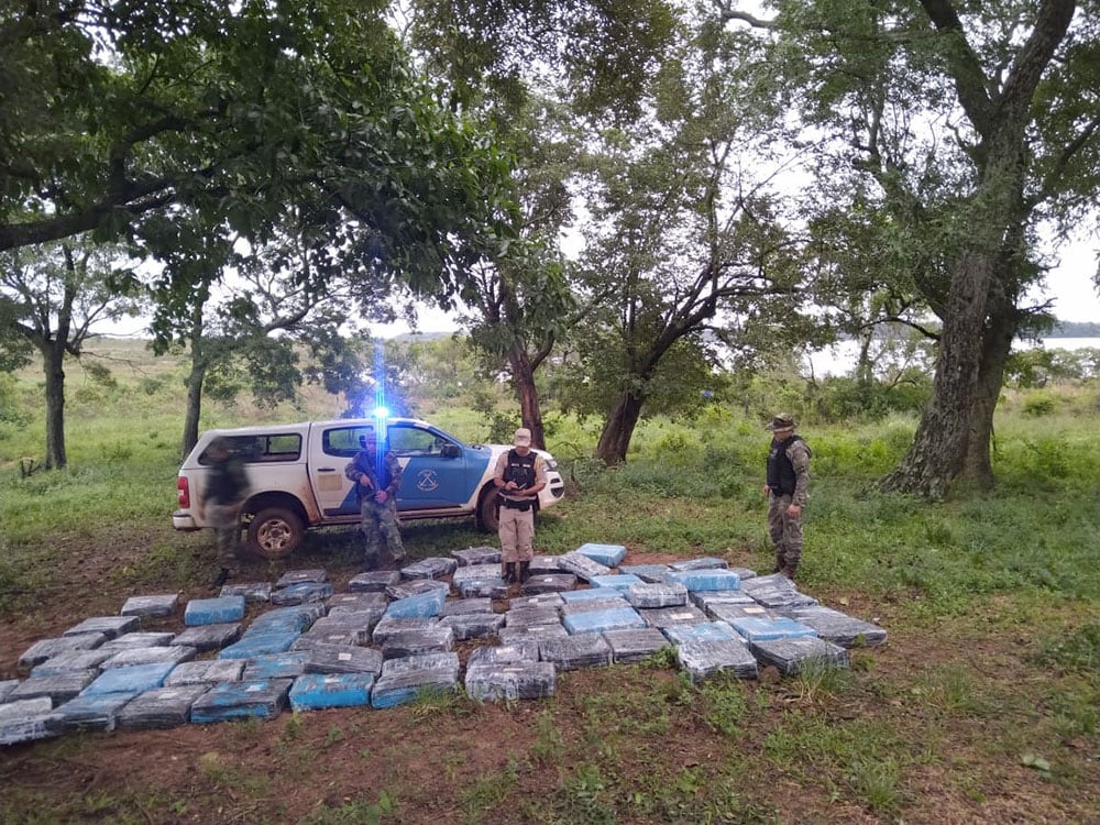 Secuestran cargamento de marihuana en Nemesio Parma.