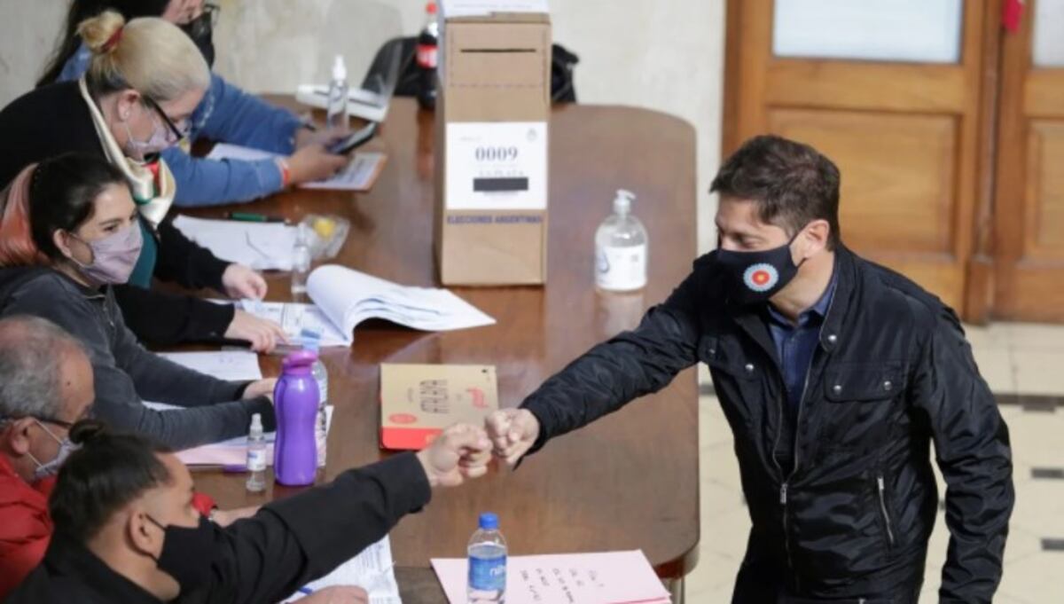 PASO 2021: Axel Kicillof votó en La Plata y acusó a la oposición de violar la veda