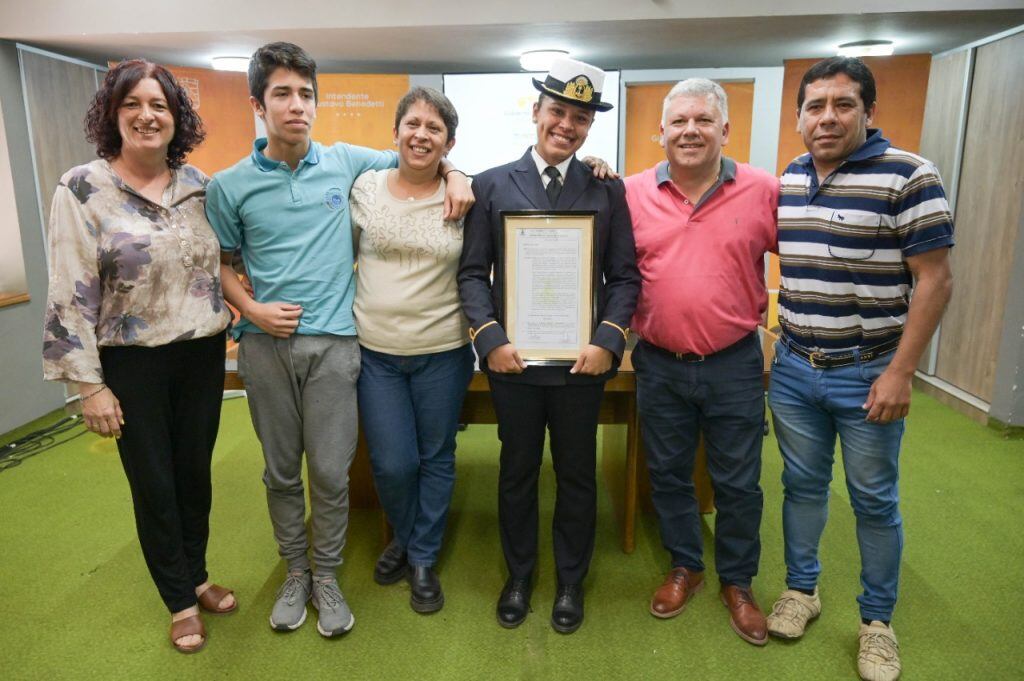 Agustina Toledo guardiamarina Embajadora Cultural Arroyito