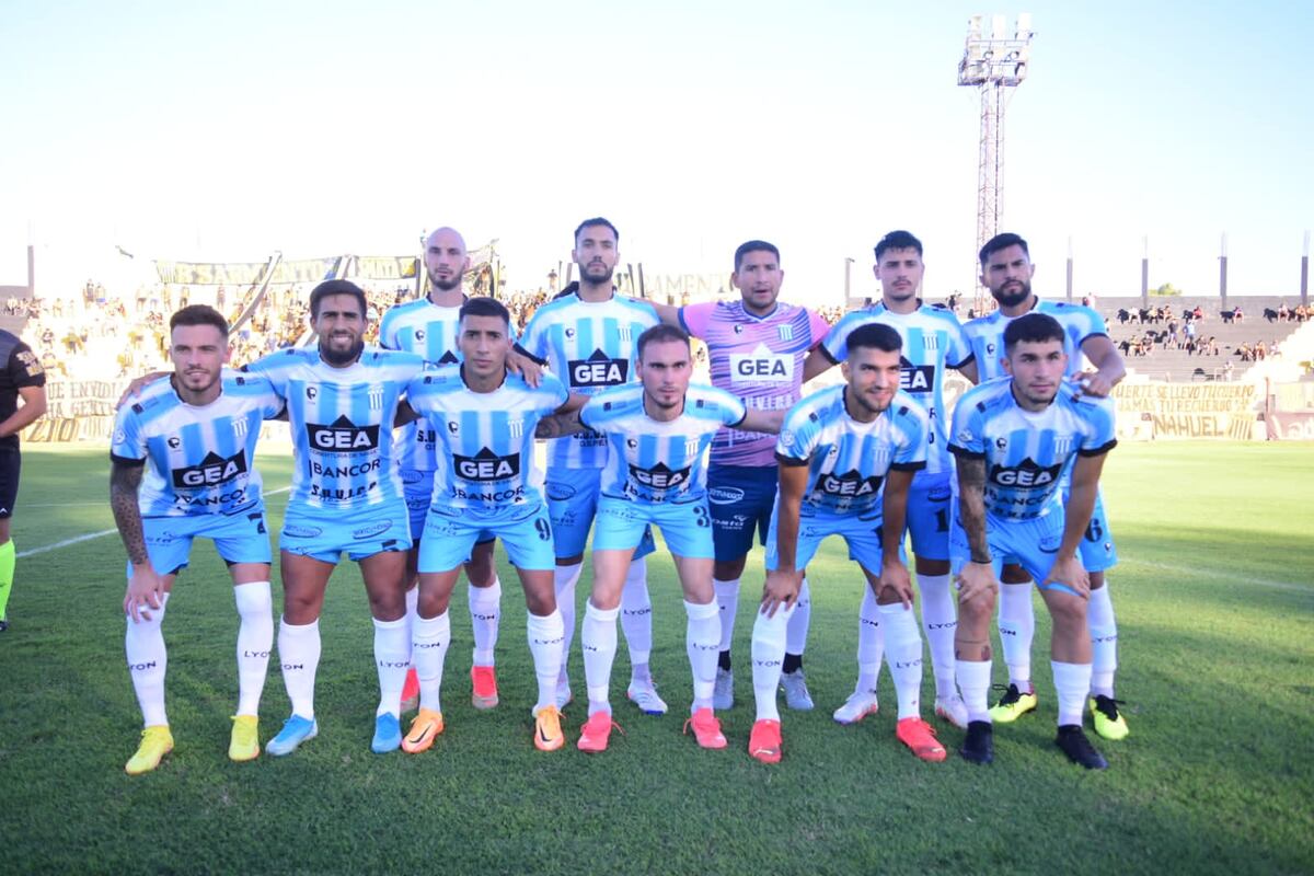 Racing rescató un punto ante Mitre en Santiago y en la próxima recibe al puntero