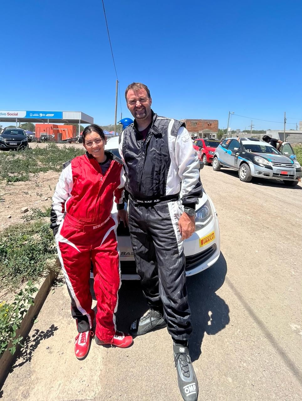 María José Moreno "Majo" primera mujer de Arroyito en el Rally de nuestra ciudad y Emiliano Kap su esposo