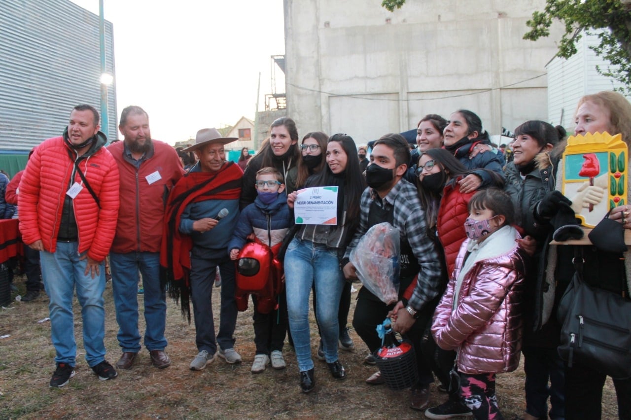 Entrega de premio a la mejor ornamentación.