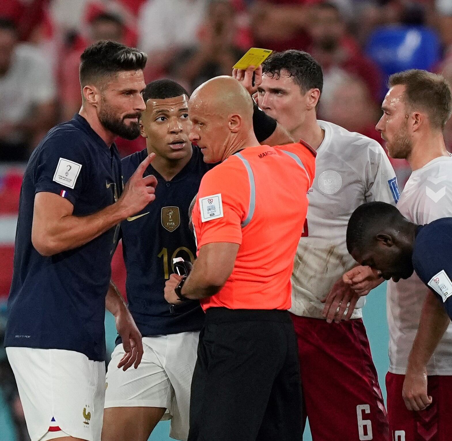 Szymon Marciniak dirigió el partido entre Francia y Dinamarca. (AP)