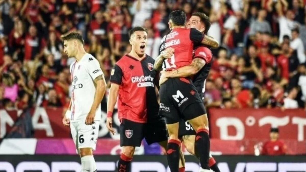 Newell’s le ganó a Tigre con tranquilidad y lo hundió en la tabla para el cierre de la fecha 9