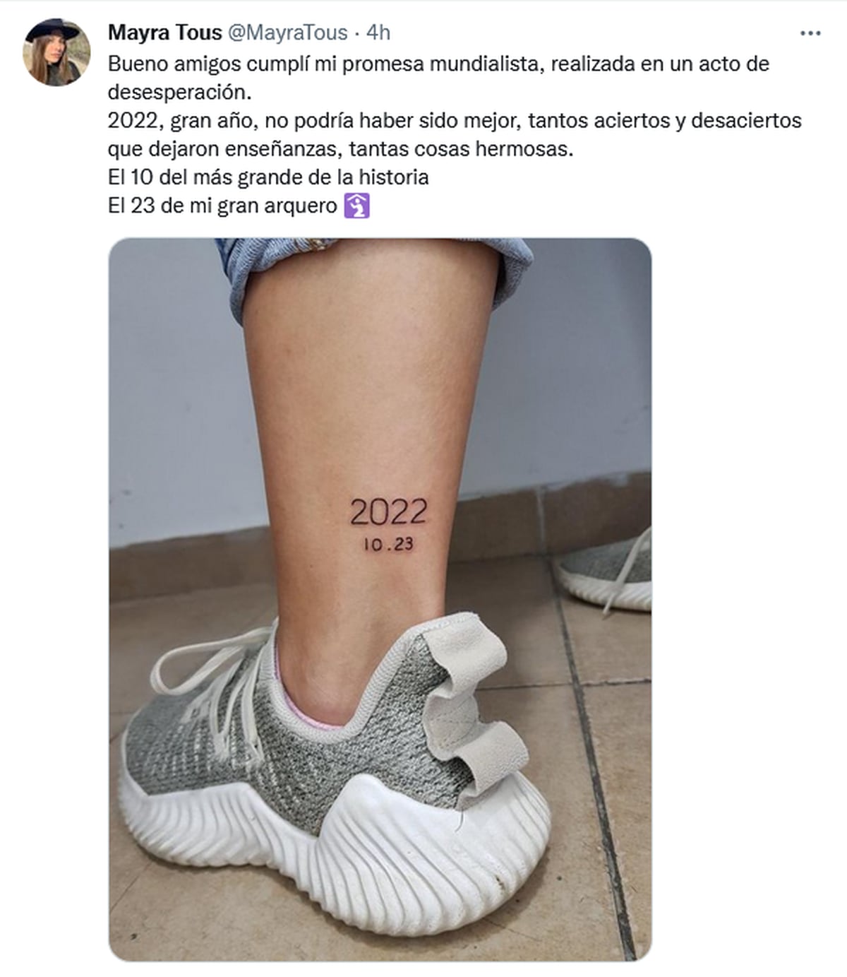 Mayra Tous se tatuó en honor a Lionel Messi y el Dibu Martínez.