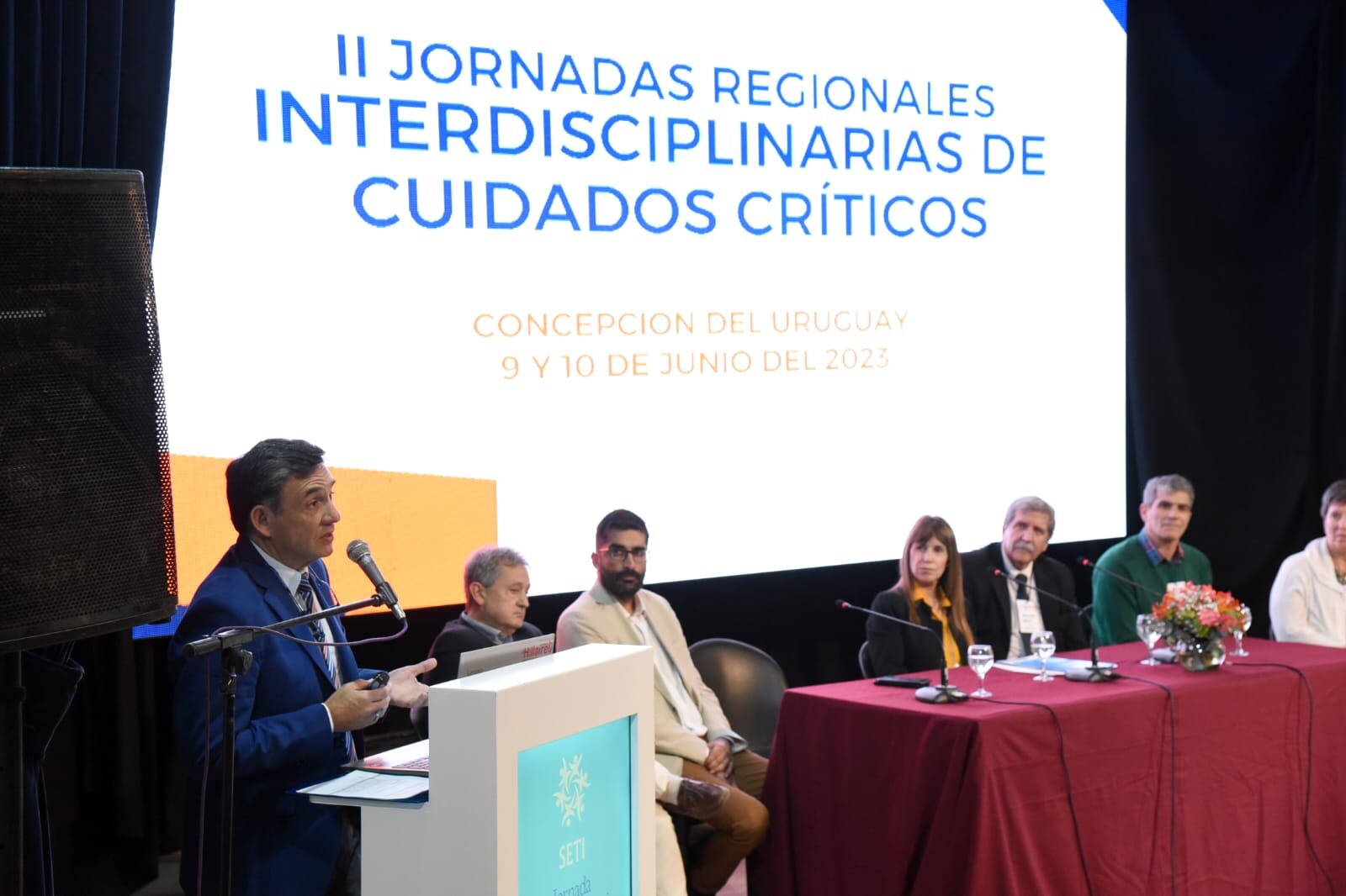 Martín Oliva. “Segundas jornadas Interdisciplinarias de Cuidados Críticos”