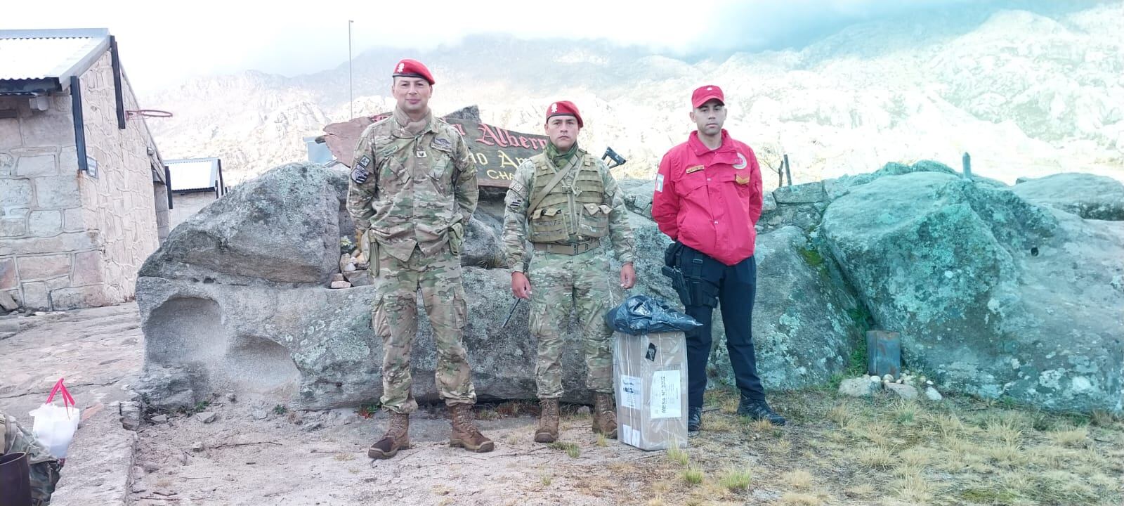 Las urnas llegaron a caballo al Cerro Champaquí.