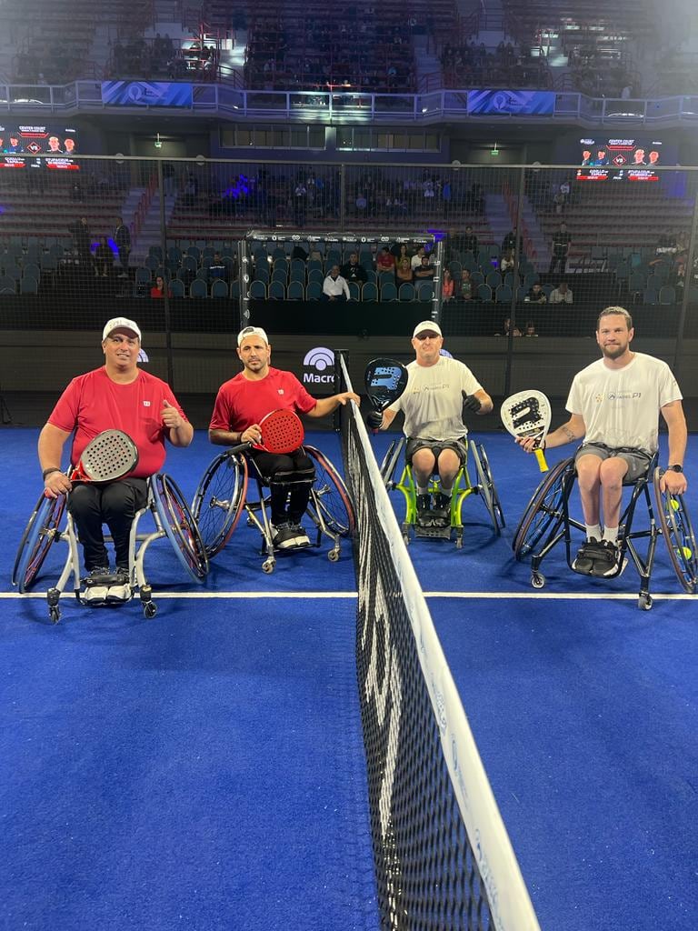 Pádel adaptado. Demostración en la previa de la final de la tercera fecha del circuito mundial en Mendoza.