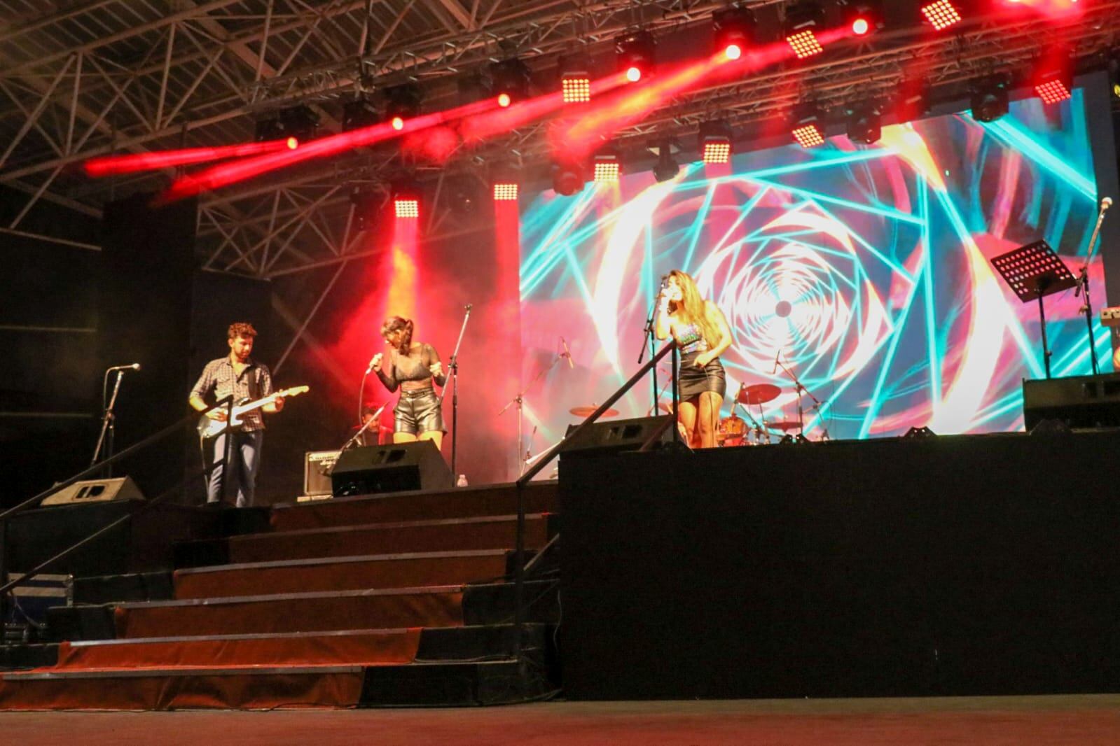 Fiesta Provincial del Trigo 2023: los artistas locales brillaron en el Escenario Mayor