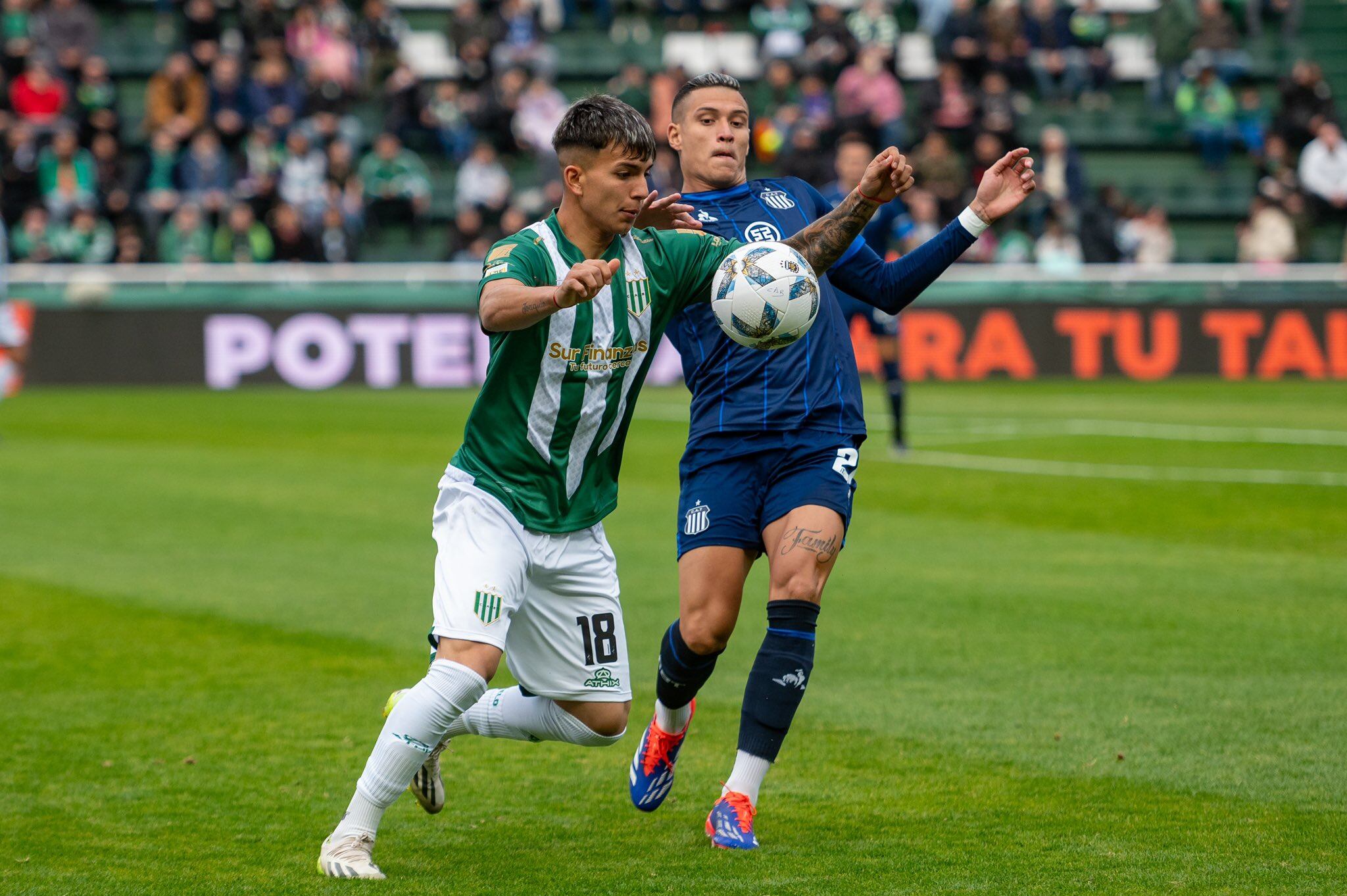 Talleres en su partido ante Banfield. (Prensa Banfield).