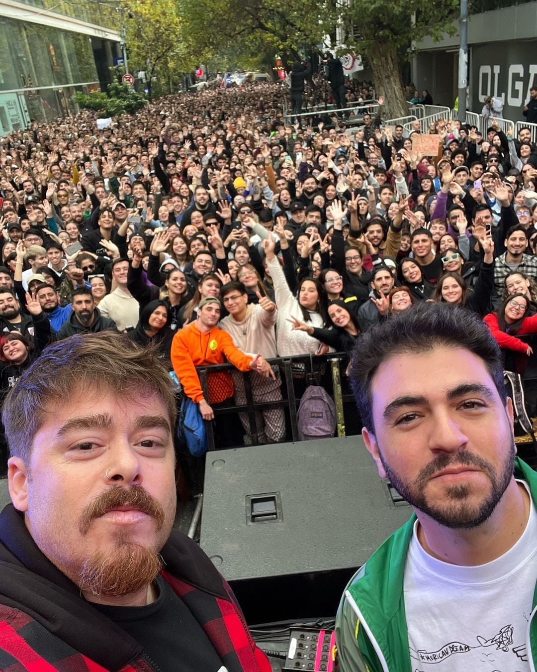 Migue Granados junto a Lucas Fridman en el "Olgapalooza"